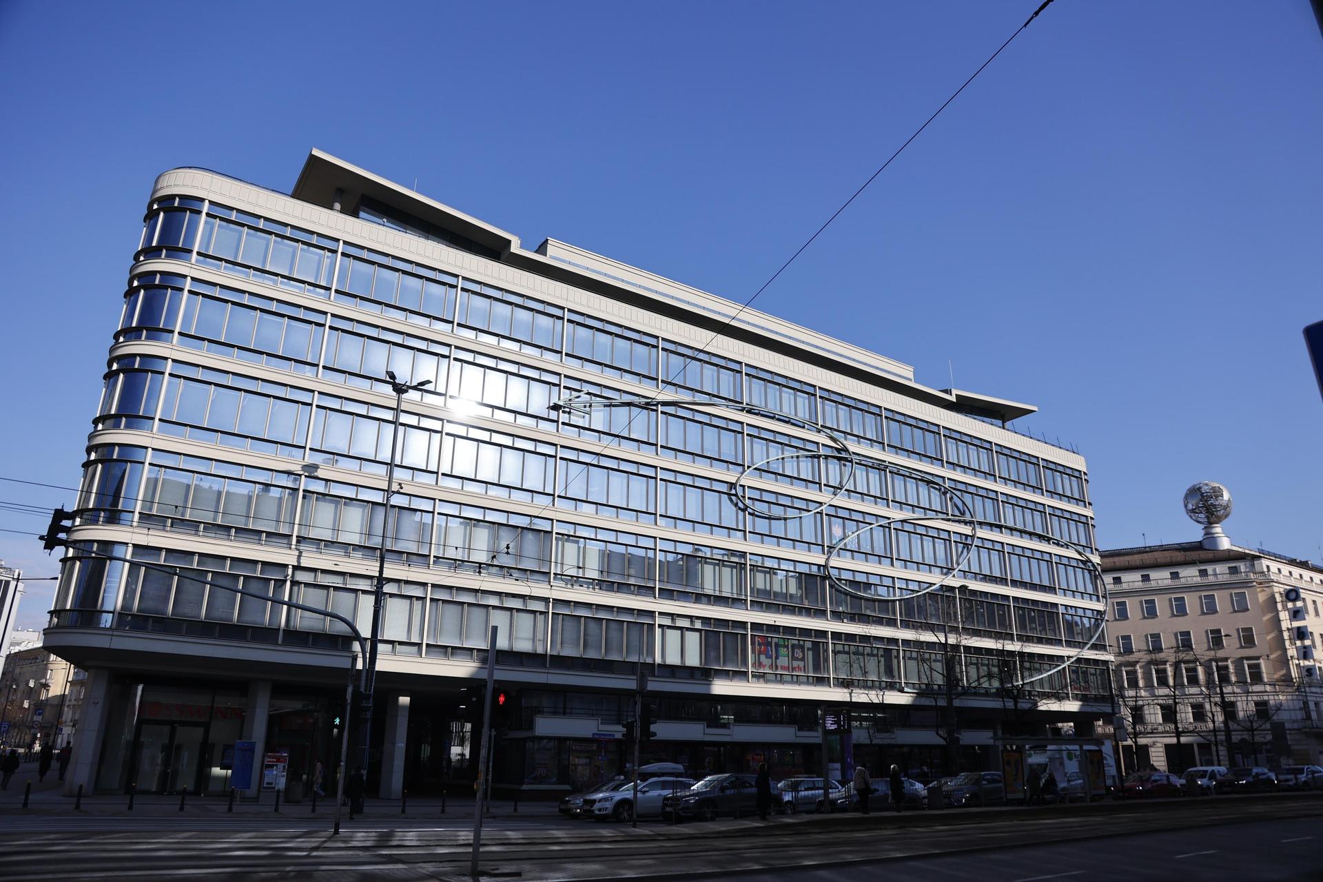 Warszawskie neony z PRL-u - zobacz zdjęcia iluminacji i sprawdź, gdzie je znaleźć