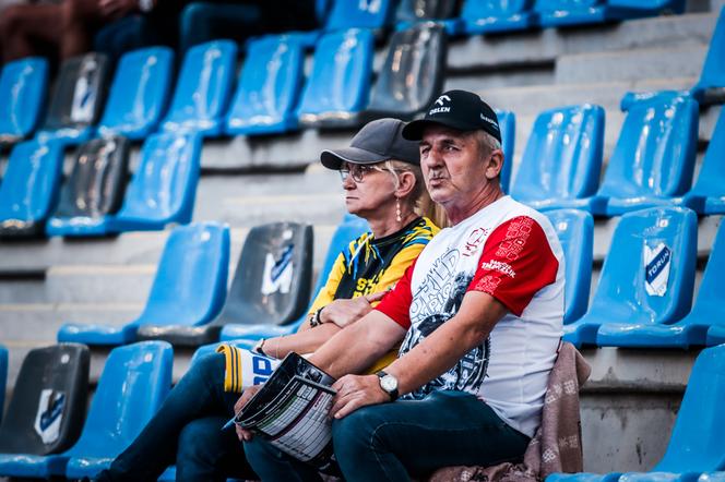 Apator Toruń - Stal Gorzów, zdjęcia kibiców z Motoareny. Emocje podczas 12. kolejki PGE Ekstraligi