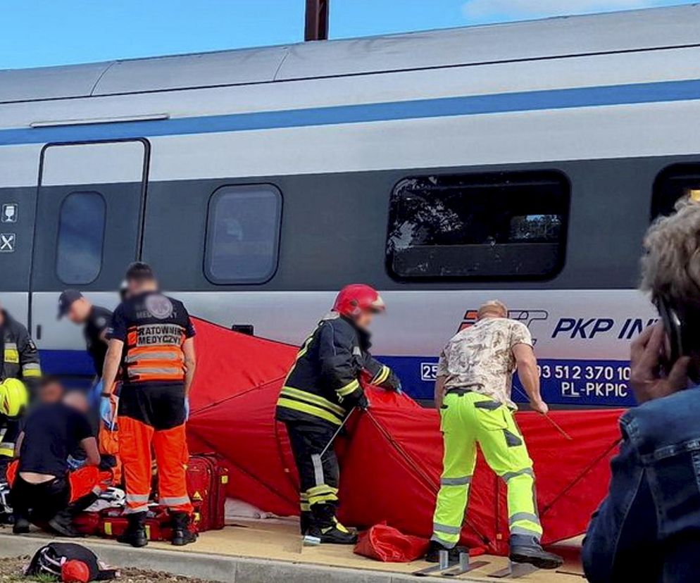 Tragedia na torach. Pieszy zginął uderzony przez pociąg, na ratunek nie było szans