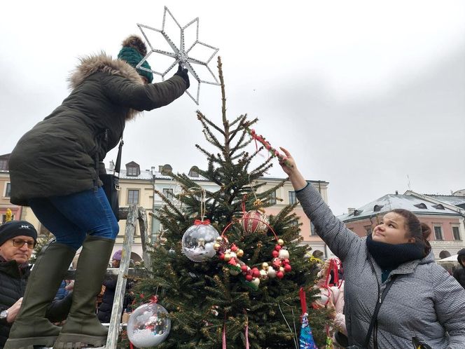  Zamojskie przedszkola i szkoły dekorowały choinki