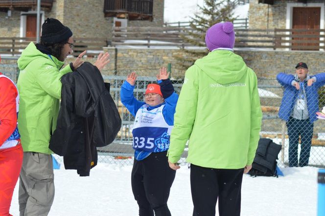 Uczennica Zespołu Szkół Specjalnych w Lesznie zdobyła srebro na Światowych Zimowych Igrzyskach Olimpiad Specjalnych we Włoszech!