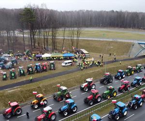 Protest rolników 20 lutego w okolicach Kraśnika. Tak blokują S19