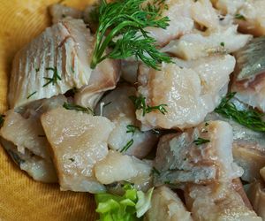 Sałatka indigirka. Przepis na najgorsze danie świata