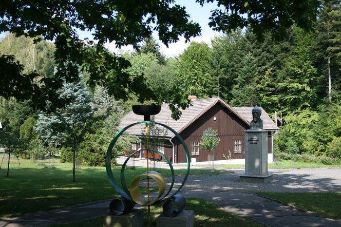 Muzeum Przemysłu Naftowego i Gazowniczego w Bóbrce. Odwiedź wyjątkowe miejsce na mapie Polski