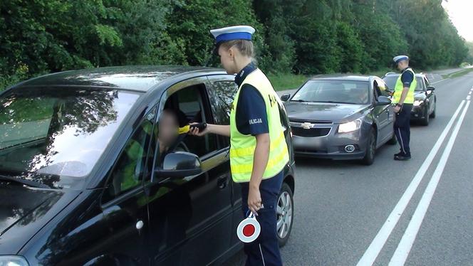 "Trzeźwy Poranek" w woj. podlaskim. Policjanci sprawdzali trzeźwość kierowców