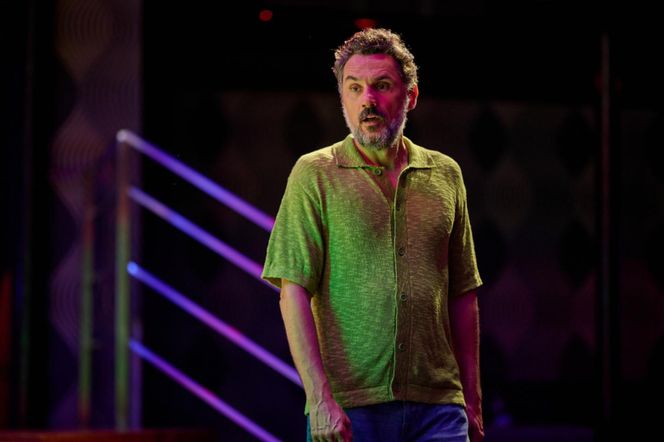 Na Wspólnej, odcinek 4085. Adrian Baliszewski (Piotr Jankowski)