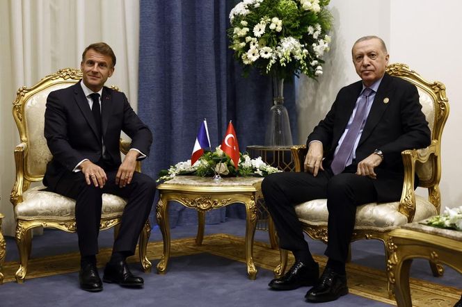 Emmanuel Macron i Donald Trump w Sharm el-Sheikh