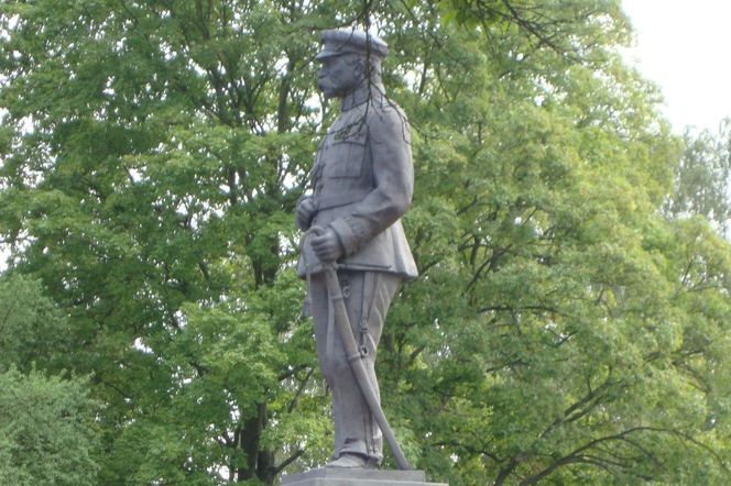 Koszalin, Słupsk, Szczecinek: Obchody Święta Wojska Polskiego