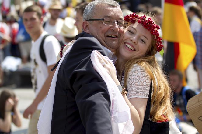 Politycy służą papieżowi