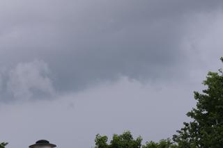 Burza nad Lublinem. Czarne chmury przykryły miasto, słychać grzmoty [GALERIA]