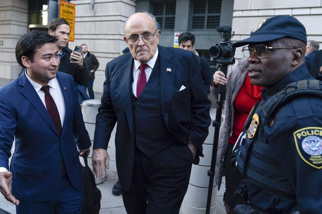 Rudy Giuliani miał oddać mieszkanie, opróżnił je z kosztowności