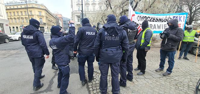 Protest taksówkarzy w Warszawie