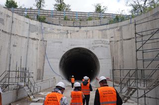 Kolejny krok w stronę łódzkiego „metra”. Przystanek na Kozinach już prawie gotowy