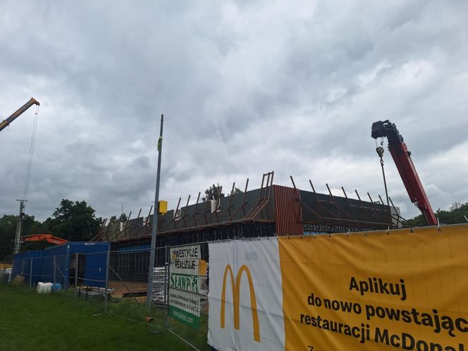 Budowa restauracji McDonald's w Świerklańcu