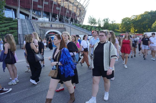 Fani Taylor Swift w drodze na Stadion Narodowy. Koncert N1 1.08.2024