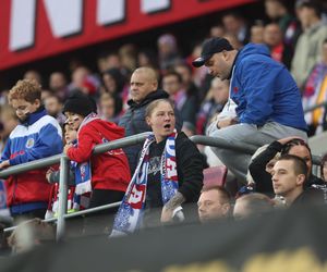 Górnik Zabrze zmierzył się z Zagłębiem Lubin. Kibice rozgrzewali piłkarzy z trybun