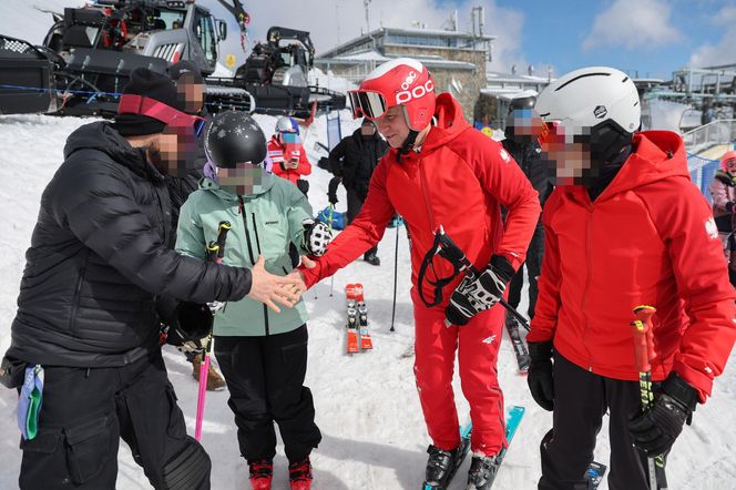 Andrzej Duda ruszył na stok z narciarką alpejską! Jak wypadł?