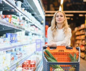 Jak są czynne Lidl i Biedronka w niedzielę? Kalendarz 2025