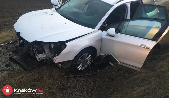 Małopolska: Poważne wypadki pod Krakowem, kilka osób rannych