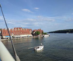 Mikołajki to mazurska Wenecja. Przyciągają turystów z całego świata