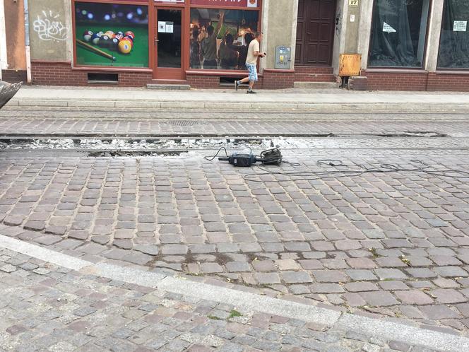 Trwa naprawa torowiska na Wybickiego w Grudziądzu