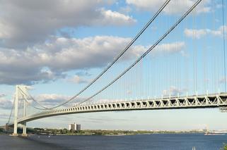 MTA oficjalnie podnosi opłaty drogowe. Drożej na mostach i w tunelach w Nowym Jorku