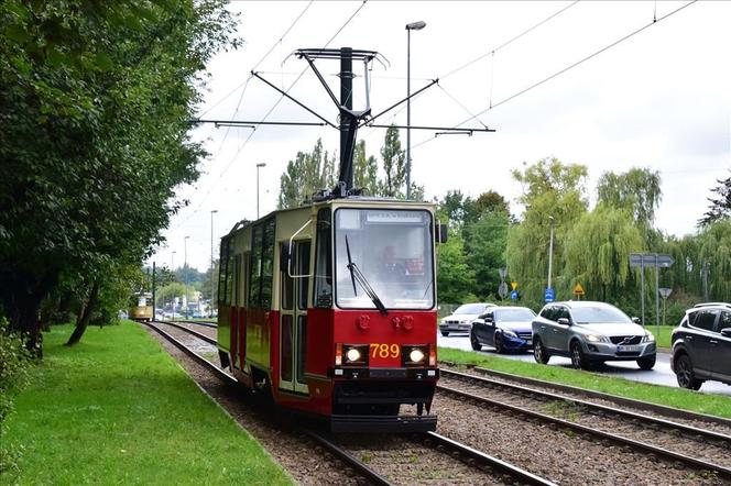 Pamiętają czasy Gierka i wożą krakowskich pasażerów od 48 lat. Tramwaje 105N przeżyły sześciu prezydentów! 