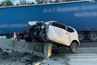 Wypadek na autostradzie A4  w kierunku na Katowice. Lądował śmigłowiec LPR