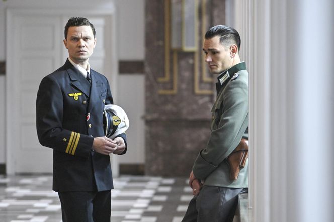 Zatoka szpiegów 2 sezon.  Franz Neumann (Bartosz Gelner), Ohlers (Mateusz Grabowski)