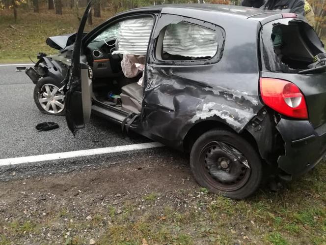Zderzenie trzech pojazdów na DK 10 w Przyłubiu