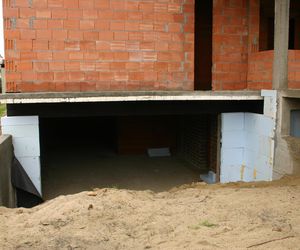 Piwnica i fundamenty domu bez błędów. Poznaj 13 etapów budowy piwnicy