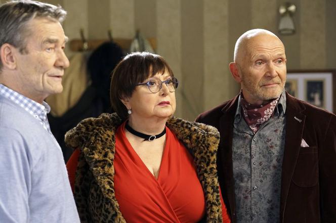 Barwy szczęścia odc. 2064. Irena (Krystyna Tkacz), Stefan (Krzysztof Kiersznowski), Tolek (Marek Siudym)