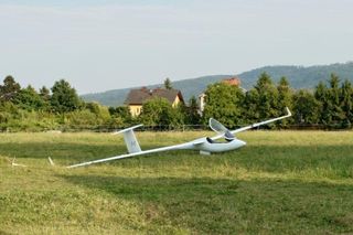 Awaryjne lądowanie szybowca. Pilot był pijany