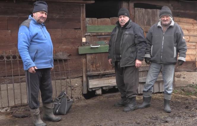 Rolnicy. Podlasie. Nerwowo w Plutyczach. Gienek żartował, Walek komentował