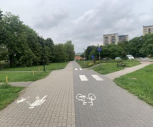 Schody dzielą ścieżkę rowerową. W internecie pojawiła się dyskusja na temat lubelskiej infrastruktury 