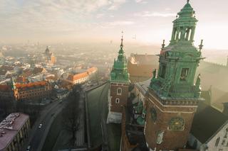 Te ujęcia pokazują, czym oddychamy w Krakowie. Zobacz miasto tonące w smogu [ZDJĘCIA]