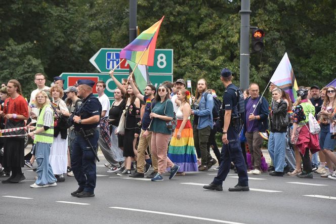 VI Toruński Marsz Równości. Przeciwnicy modlili się w centrum