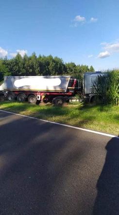 Przerażający wypadek pod Płońskiem! W zmiażdżonej hondzie zginął mężczyzna [ZDJĘCIA]