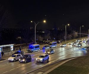 Warszawa. Ostatnie Pokolenie kontra policja. Kolejna próba zablokowania Wisłostrady [ZDJĘCIA].