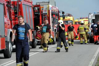 Tragiczny wypadek w Wierzchowie. Jedna osoba nie żyje, a siedem jest ciężko rannych 