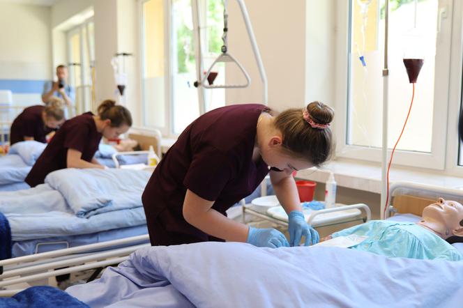 PWSTE w Jarosławiu kształci pielęgniarzy i pielęgniarki na najwyższym poziomie