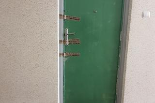 Zabójstwo na Bielanach. Józef rzucił się z nożem na Zenka. „Leżał na zakrwawionej posadzce, patrzył na mnie i krzyczał”