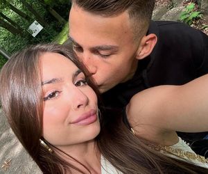 Bartłomiej Wdowik z dziewczyną