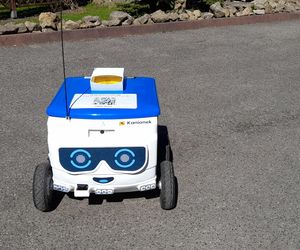 Niezwykły robot pojawił się na ulicach Będzina. Dowozi jedzenie do klientów
