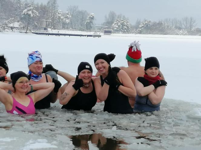Panie ze Świętokrzyskiego morsują! Nazywają je "foczkami"