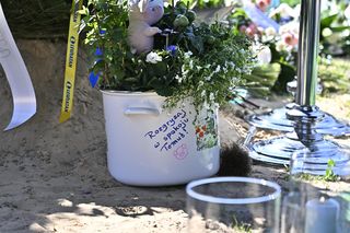 Tomasz Jakubiak - te przedmioty znalazły się w jego grobie