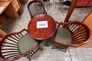 Nadleśnictwo Tuszyma wyprzedaje meble