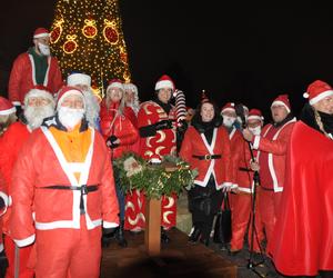 Parada Mikołajów i odpalenie choinki świątecznej w Kielcach