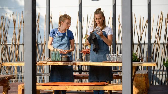 Barwy szczęścia odc. 2172. Renata (Anna Mrozowska), Dominika (Karolina Chapko)