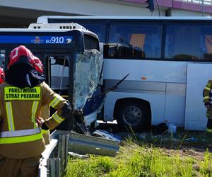 Kraksa autobusów w Nowej Hucie. Nie żyje 61-letni kierowca MPK